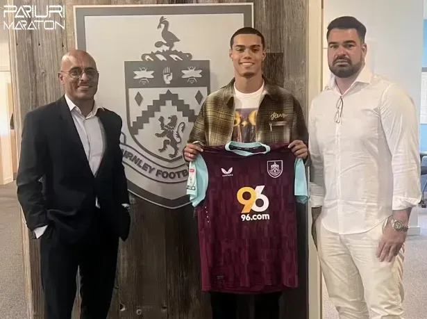 Fiul lui Ronaldinho Joao Mendes pleaca de la Barcelona