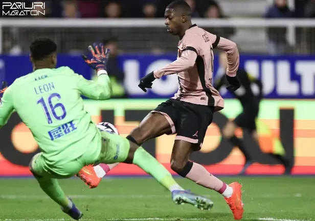 PSG blocată de Auxerre: Portarul Léon, Eroul Serii